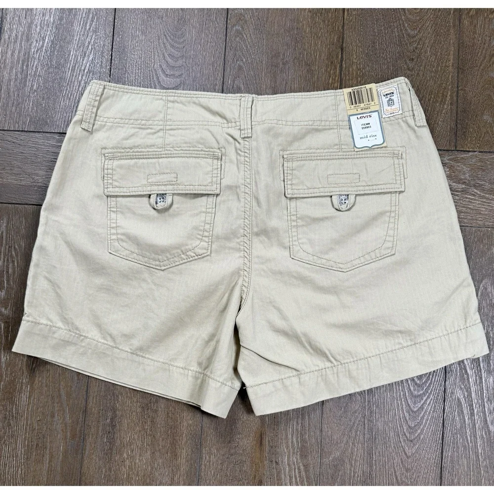 Levi's Women's Mid Rise Cargo Shorts Khaki Tan Size 8 Cotton Utility Casual